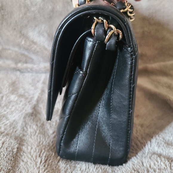 Chanel medium classic flap - Picture 3 of 12